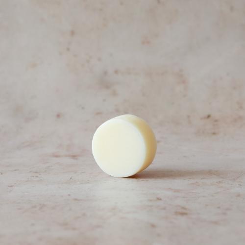Alternative view of Balsamkaka ∙ Lemongrass